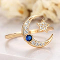 Offener Ring „Sternennacht“ mit Mondsichel und blauem Kristall
