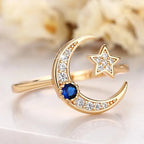 Offener Ring „Sternennacht“ mit Mondsichel und blauem Kristall
