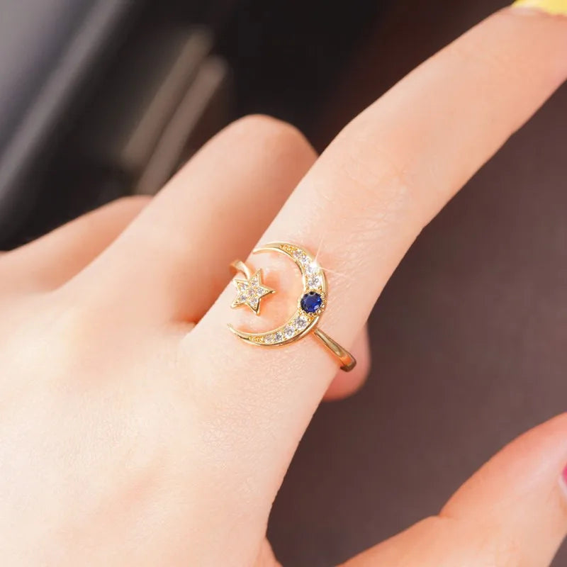 Offener Ring „Sternennacht“ mit Mondsichel und blauem Kristall