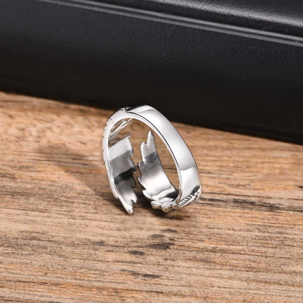 Versilberter Feder-Ring für Herren