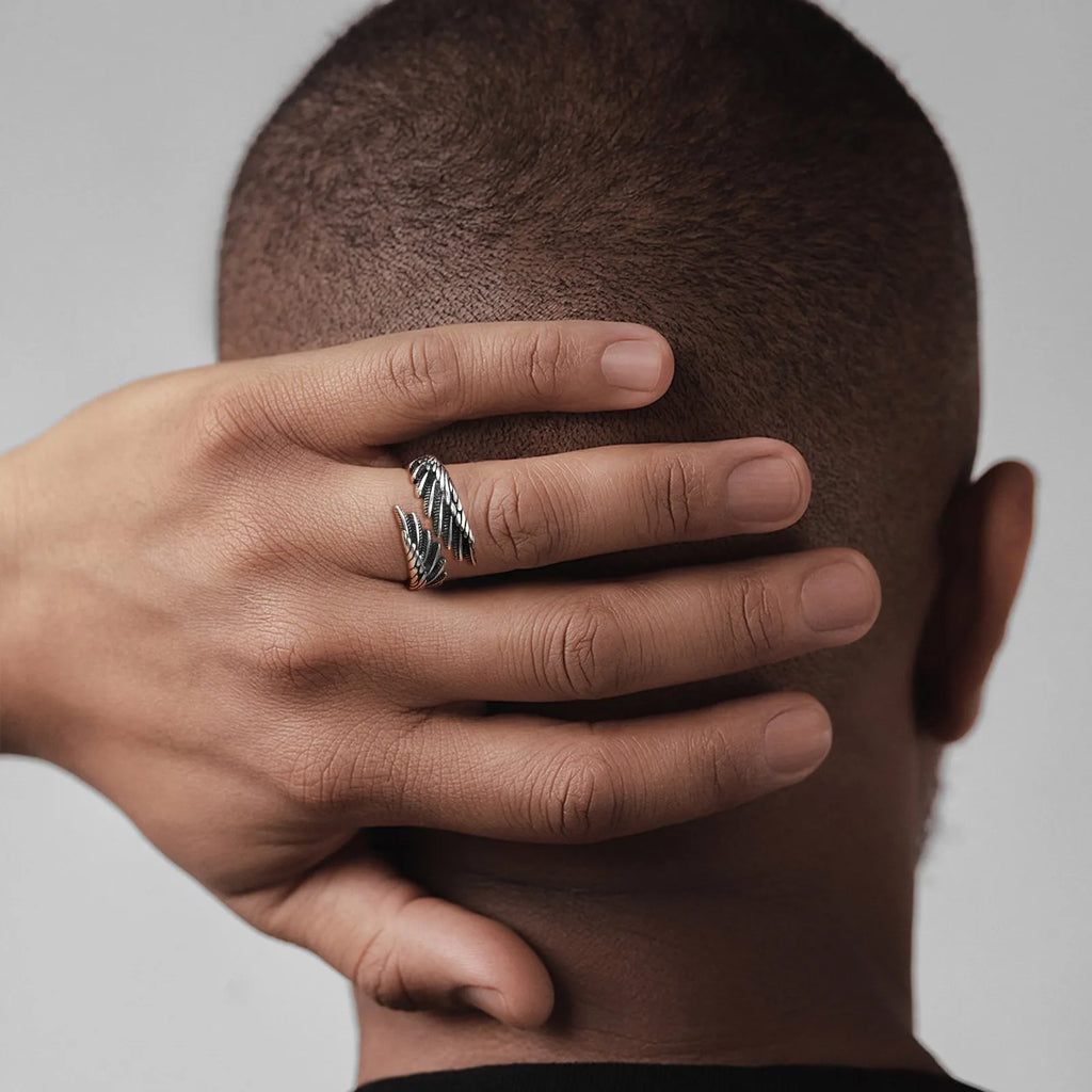 Versilberter Feder-Ring für Herren