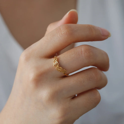 Dame ring med englevinger i guld