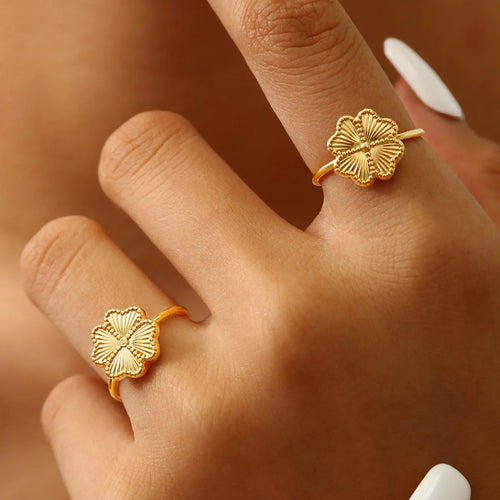 Retro-Ring mit vierblättrigem Kleeblatt
