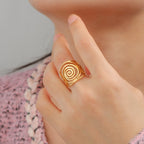 Bred spiralsring til kvinder i guld
