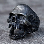 Bague tête de mort style gothique noir