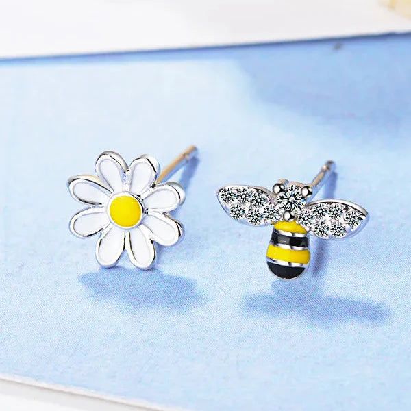 Boucles d'oreilles abeille et fleur de marguerite