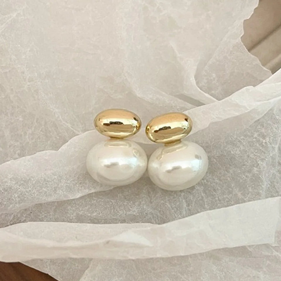 Double pearl gold earrings