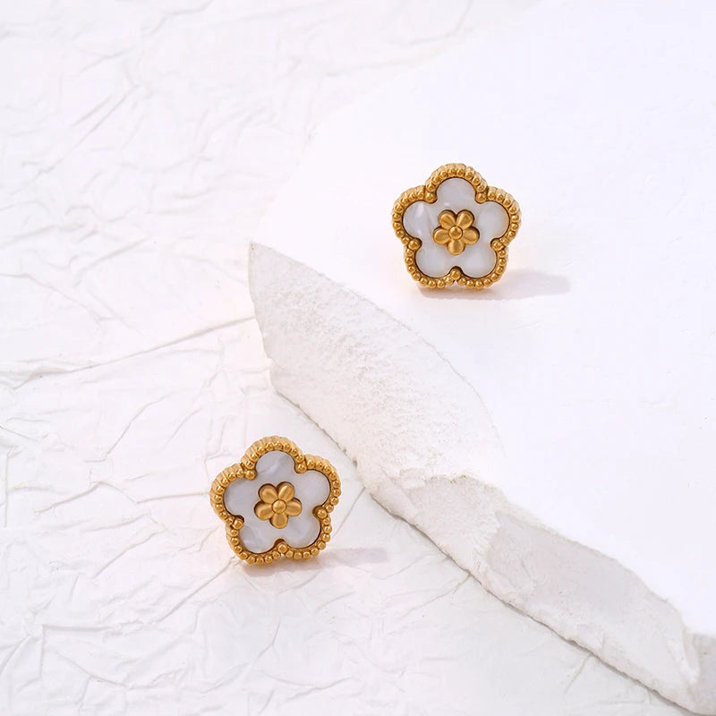 Boucles d'Oreilles Clou avec Trèfle à 5 Feuilles blanc