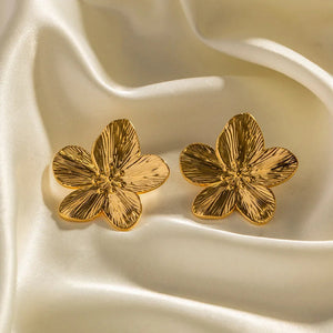 Boucles d'Oreilles Clou Fleur Cinq Pétales Ouvertes Dorées