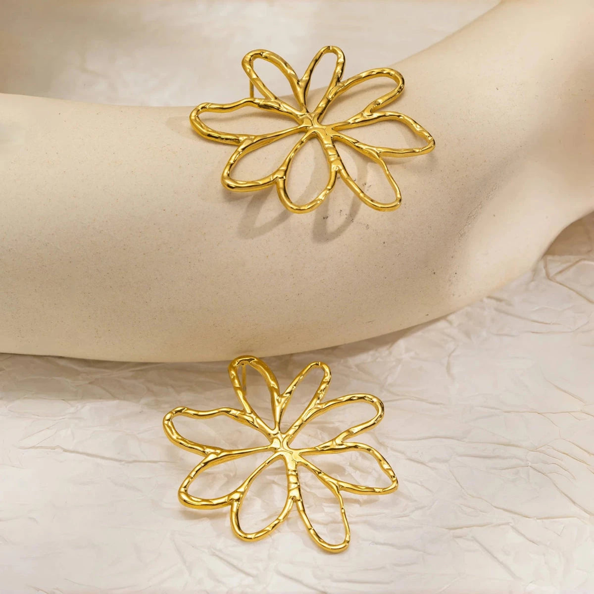 Boucles d'Oreilles Clou Fleurs Asymétriques or