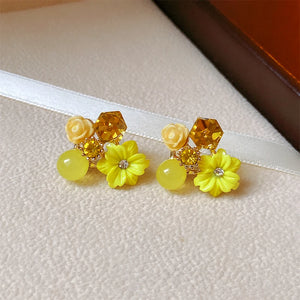 Boucles d'Oreilles Clou Fleurs et Perles jaune 1