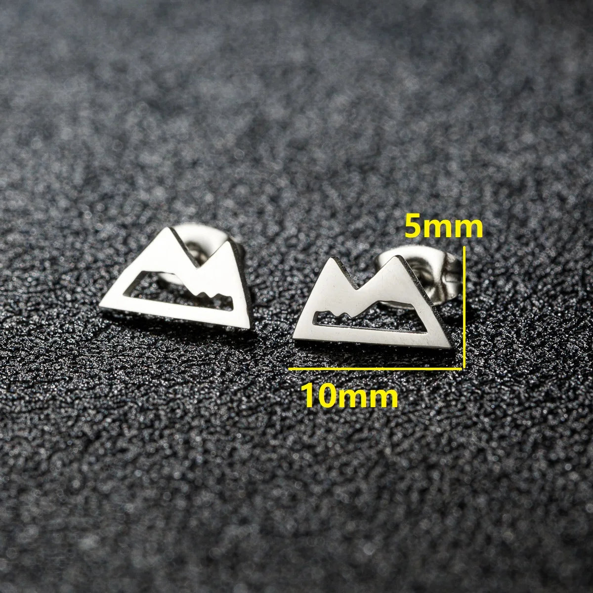 Boucles d'Oreilles Clou Montagnes Incrustées