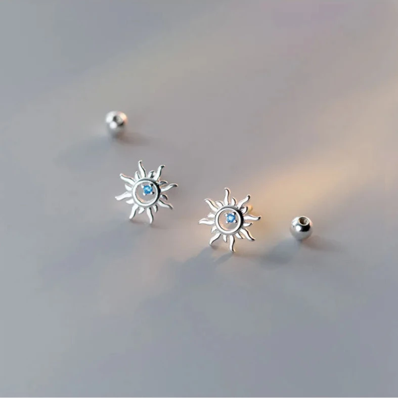 Boucles d'Oreilles Clou Soleil avec Zircon