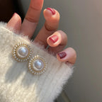 Orecchini a Bottone Vintage con Perla