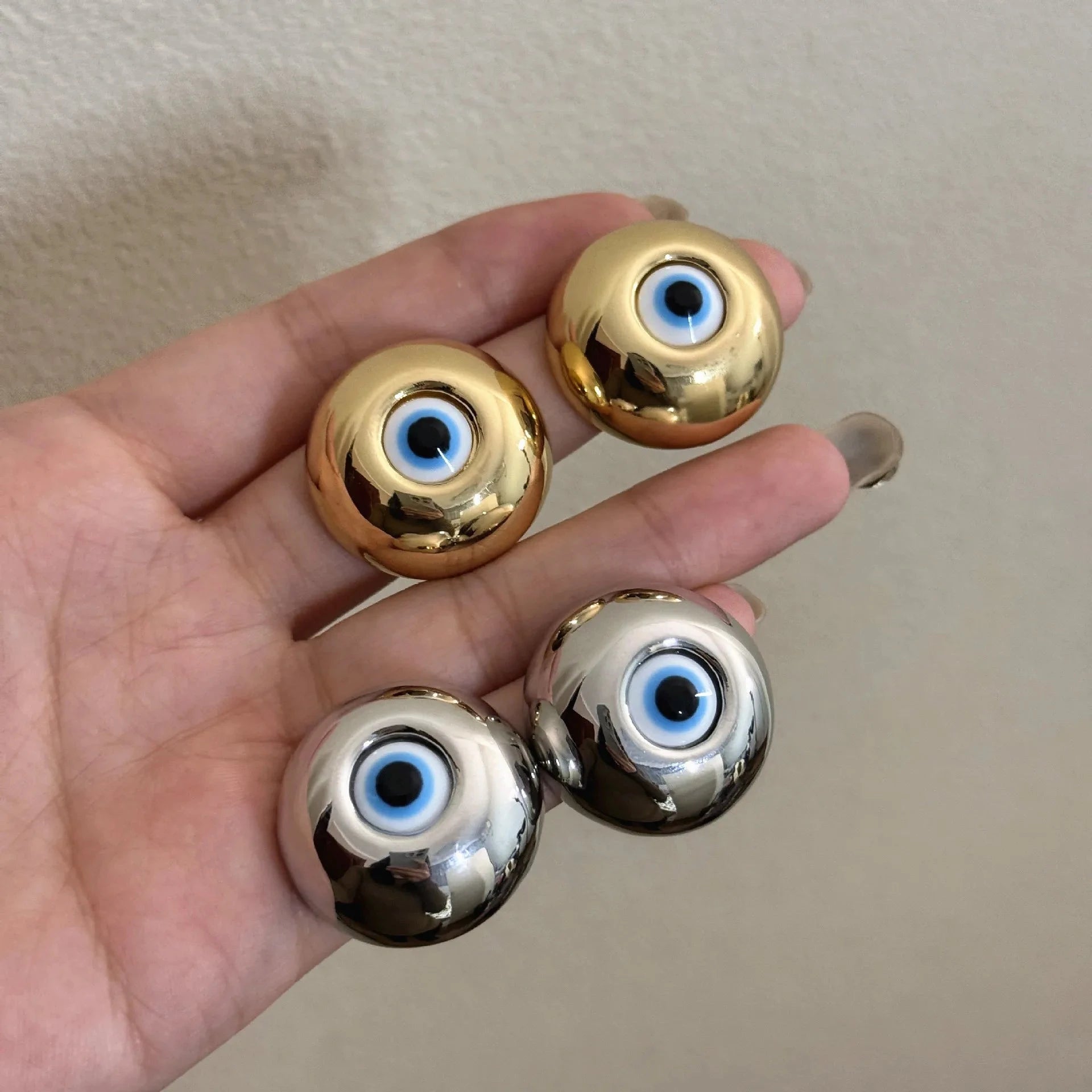 Boucles d'Oreilles Clou Vintages Contre le Mauvais Oeil argent