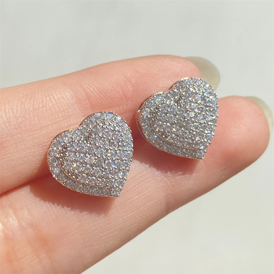 Orecchini a cuore bombato con strass color argento