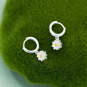 Boucles d'Oreilles Créoles Fleur de Marguerite a