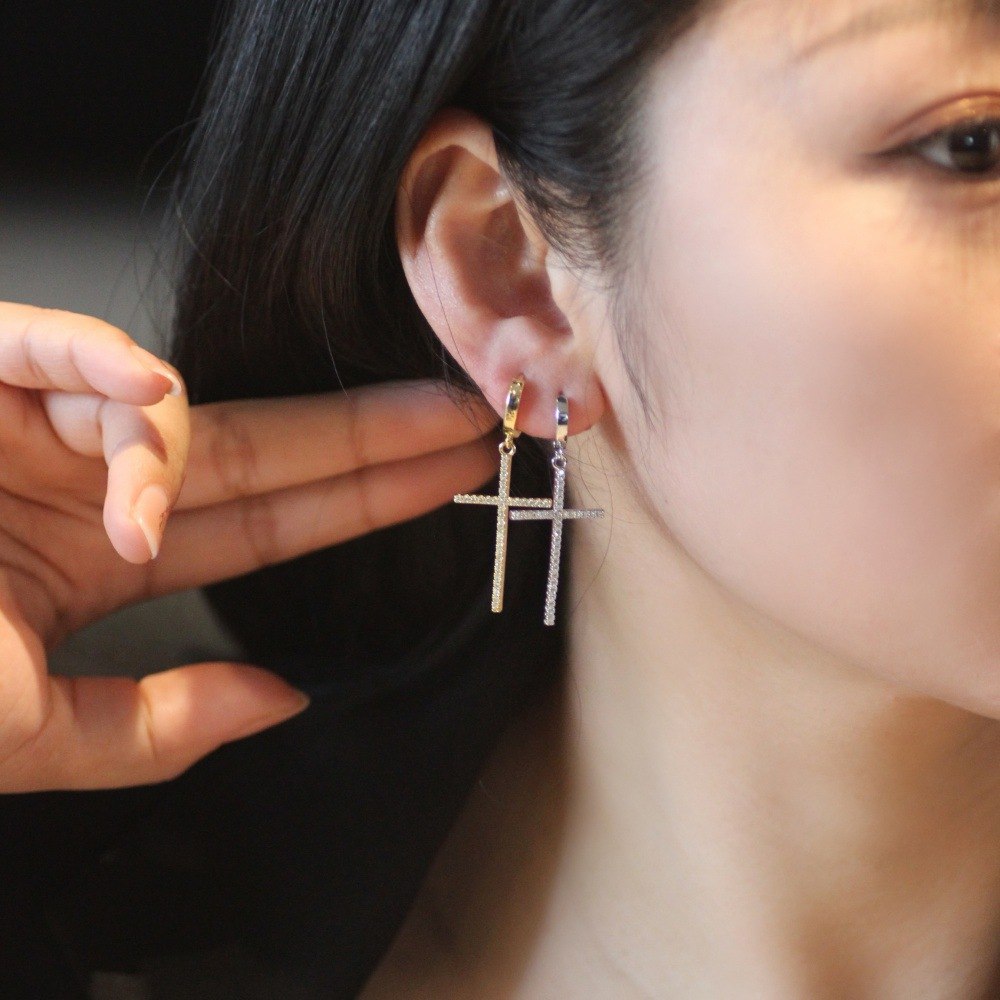 Pendientes de Aro Cruz de Circonita 
