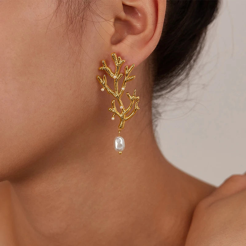 Orecchini Pendenti Corallo e Perle Bianche