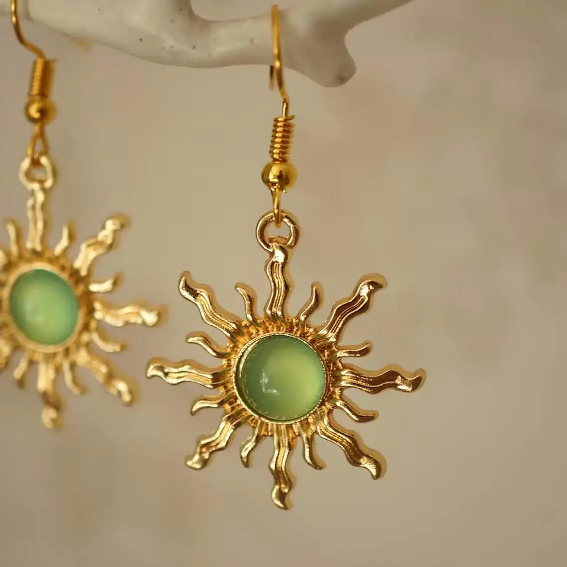 Boucles d'Oreilles Pendantes de Style Vintage Soleil