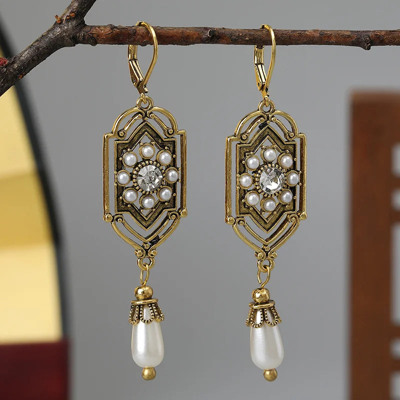 Boucles d'Oreilles Pendantes Ethniques Asymétriques blanc