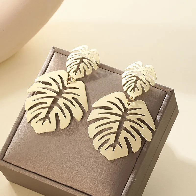 Boucles d'oreilles Etrusques pendantes fantaisie pierre verte Boucles d'oreilles Etrusques pendantes fantaisie pierre verte