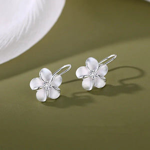 Boucles d'Oreilles Pendantes Fleur Blanche Vintage Zircon