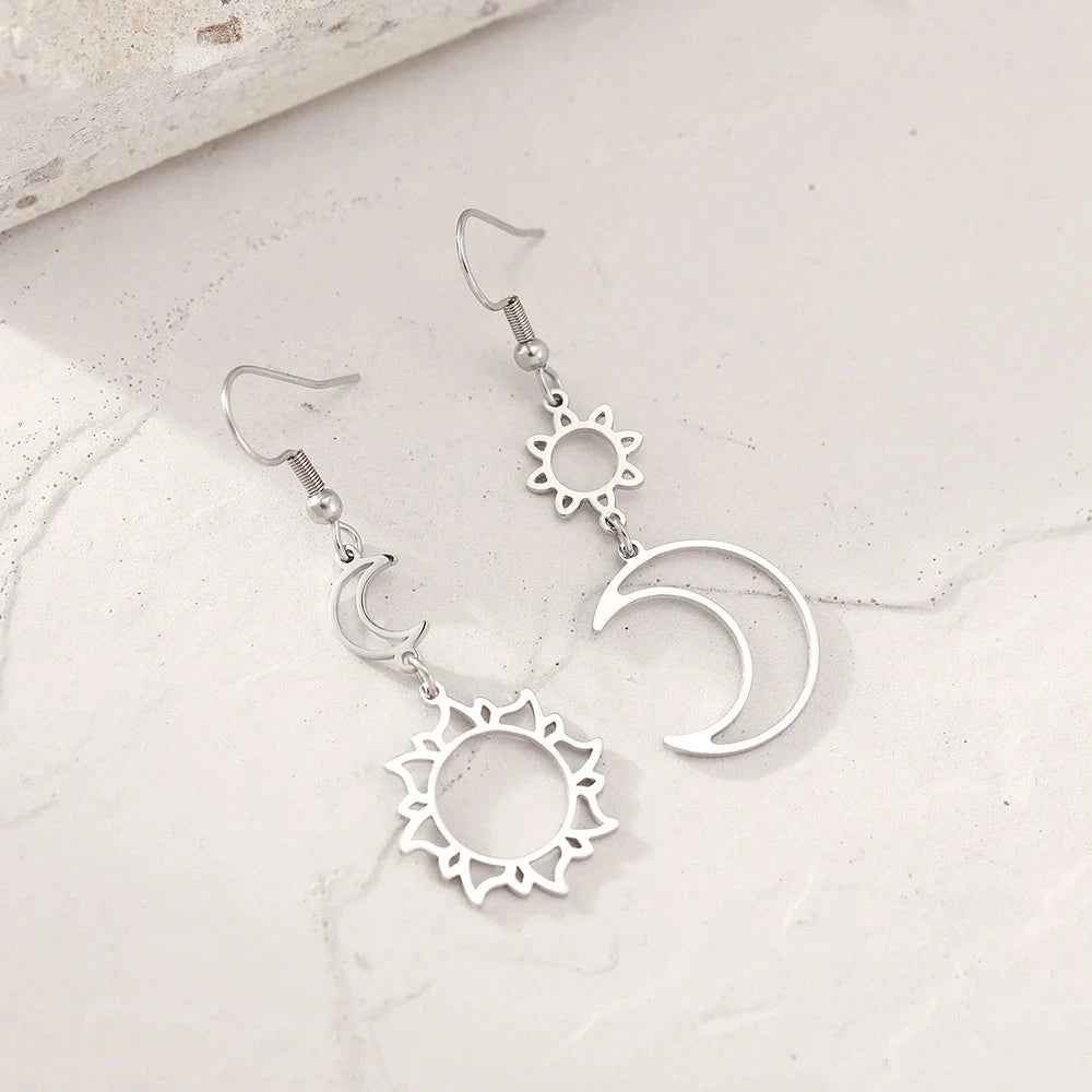 Boucles d'Oreilles Pendantes Lune et Soleil argent