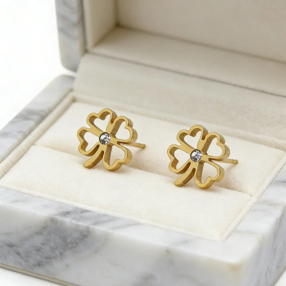 Four-leaf clover earrings with four openwork hearts