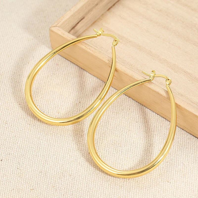 Exclusive vintage gold-colored earrings 