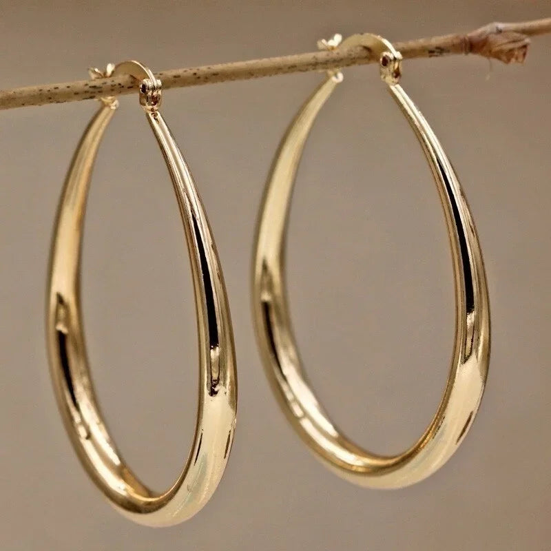 Exclusive vintage gold-colored earrings 