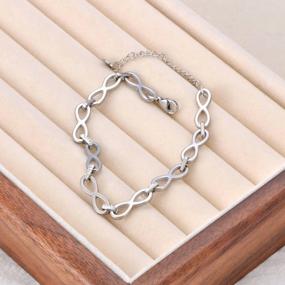 Bracelet avec symboles infini entrelacés argent