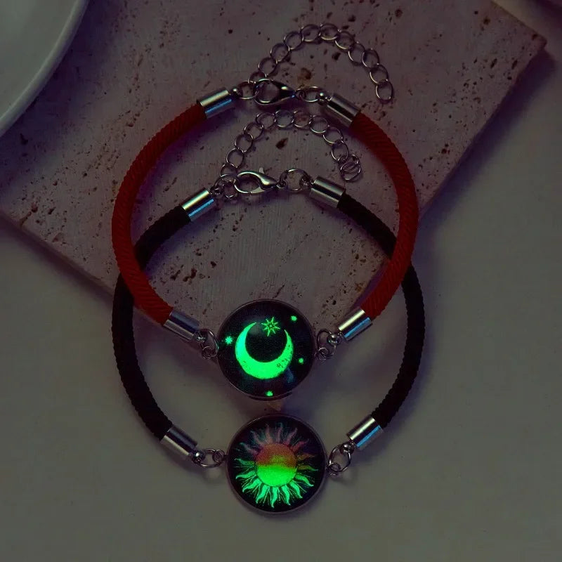 Bracelet avec Croissant de Lune et Soleil Lumineux rouge et noir
