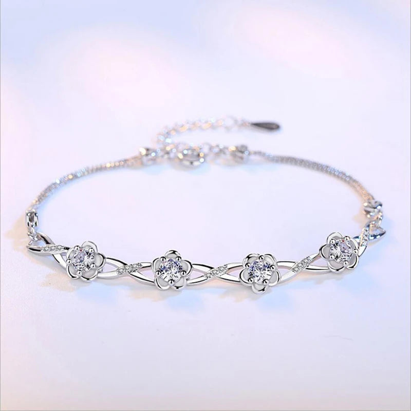 Bracelet avec Fines Fleurs en Zircon blanc