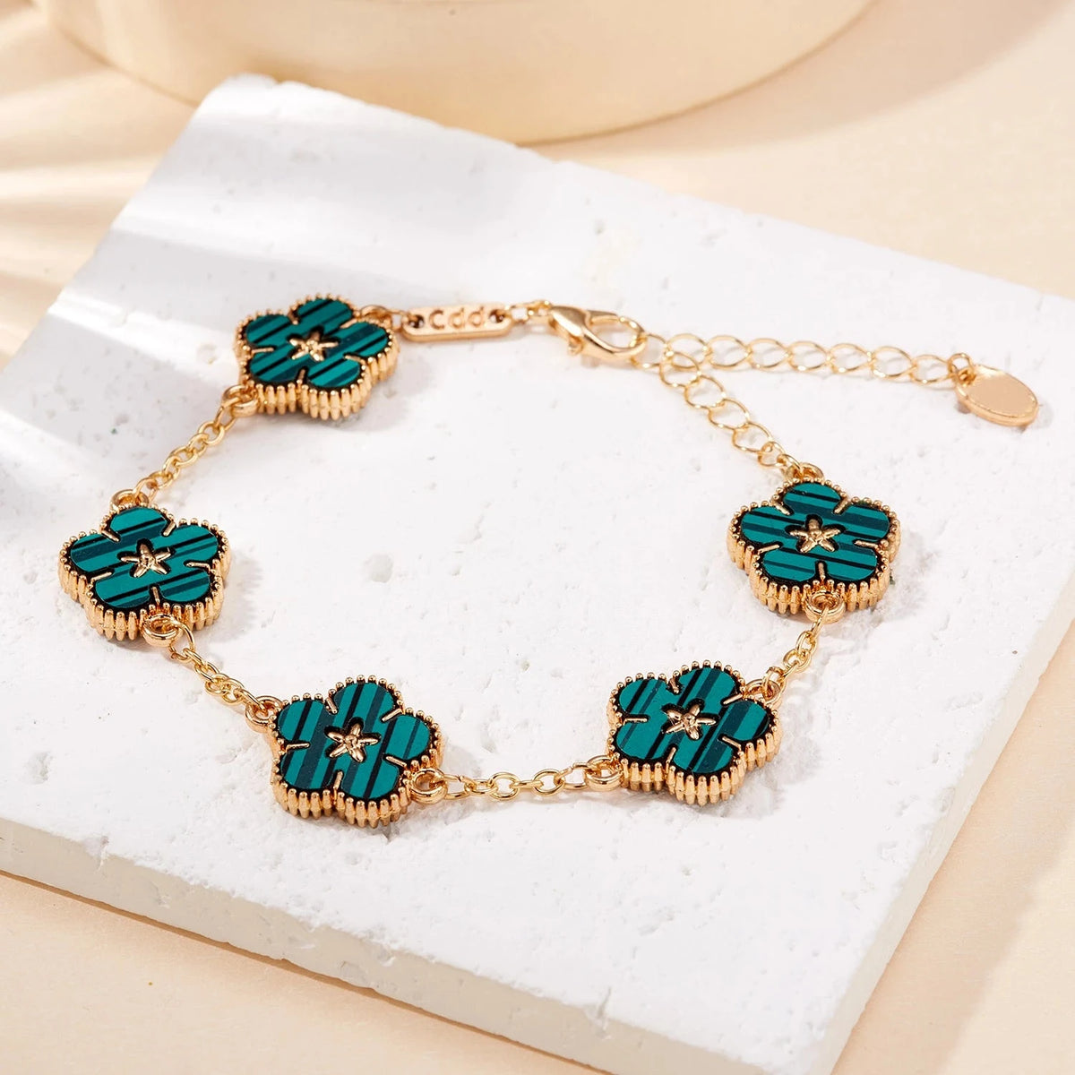Bracelet Femme à Bre-loques Perle Et Fleur Dorée Vert - Style Bohème - Neuf Avec Étiquettes