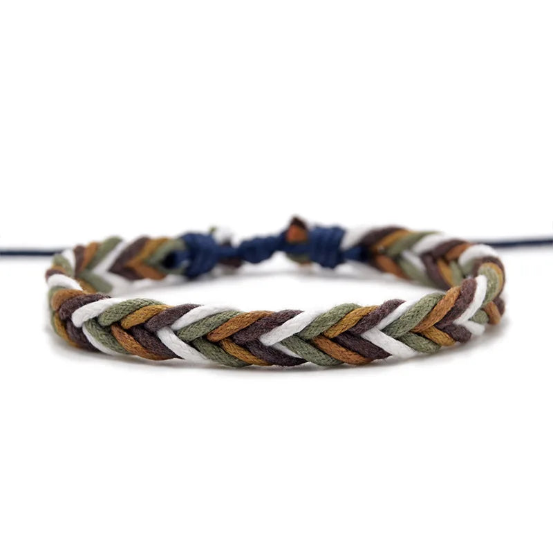 Bracciale brasiliano minimalista in filo di cotone verde e bianco