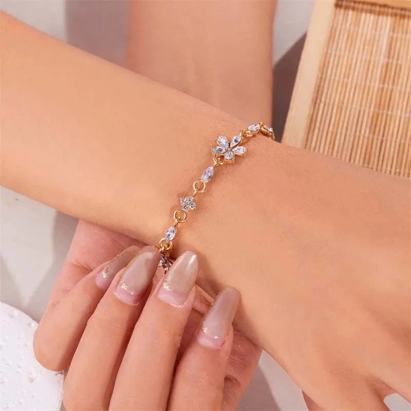 Bracelet Elégant avec Fleurs blanc