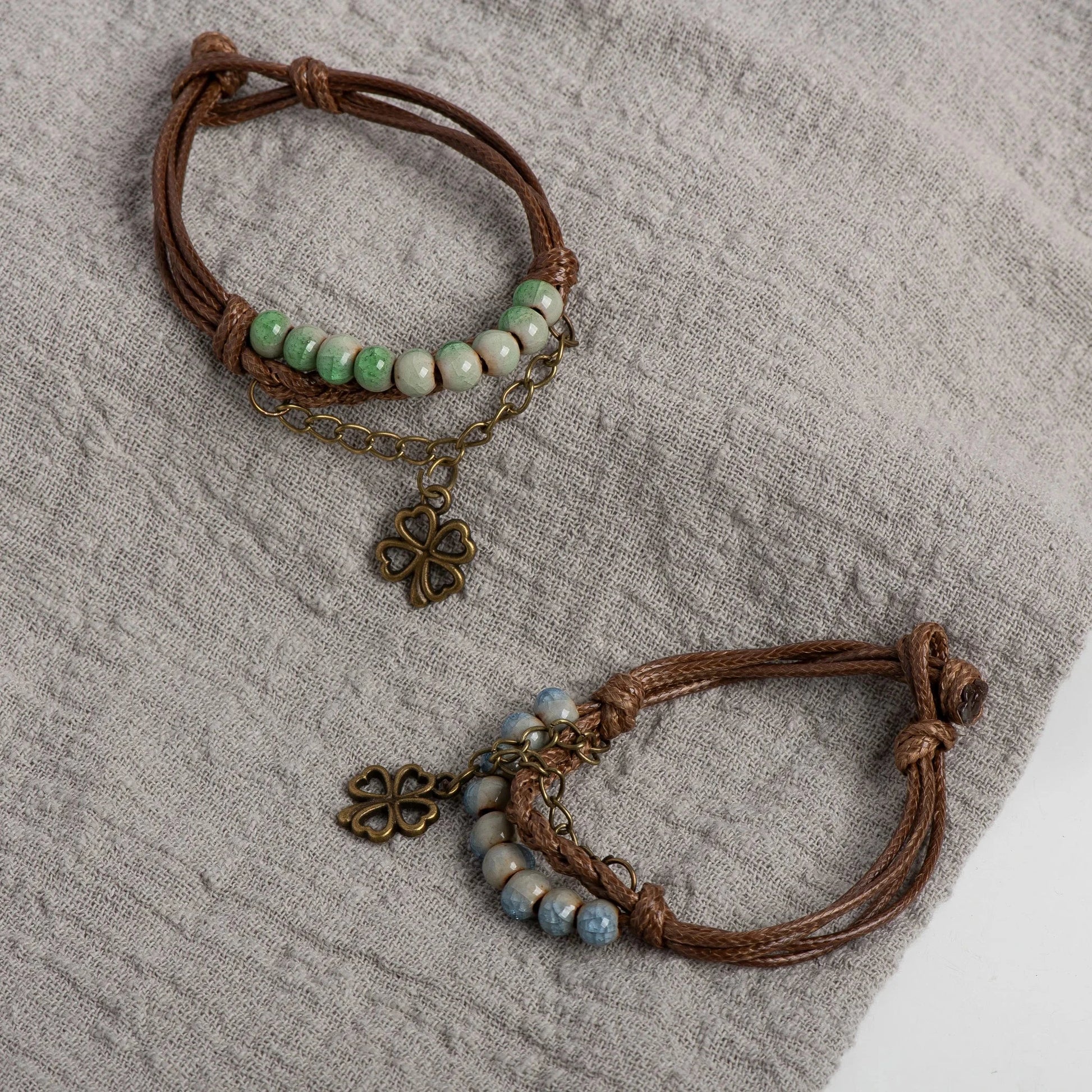 Bracelet en Corde avec Trèfle à 4 Feuilles et Perles vert