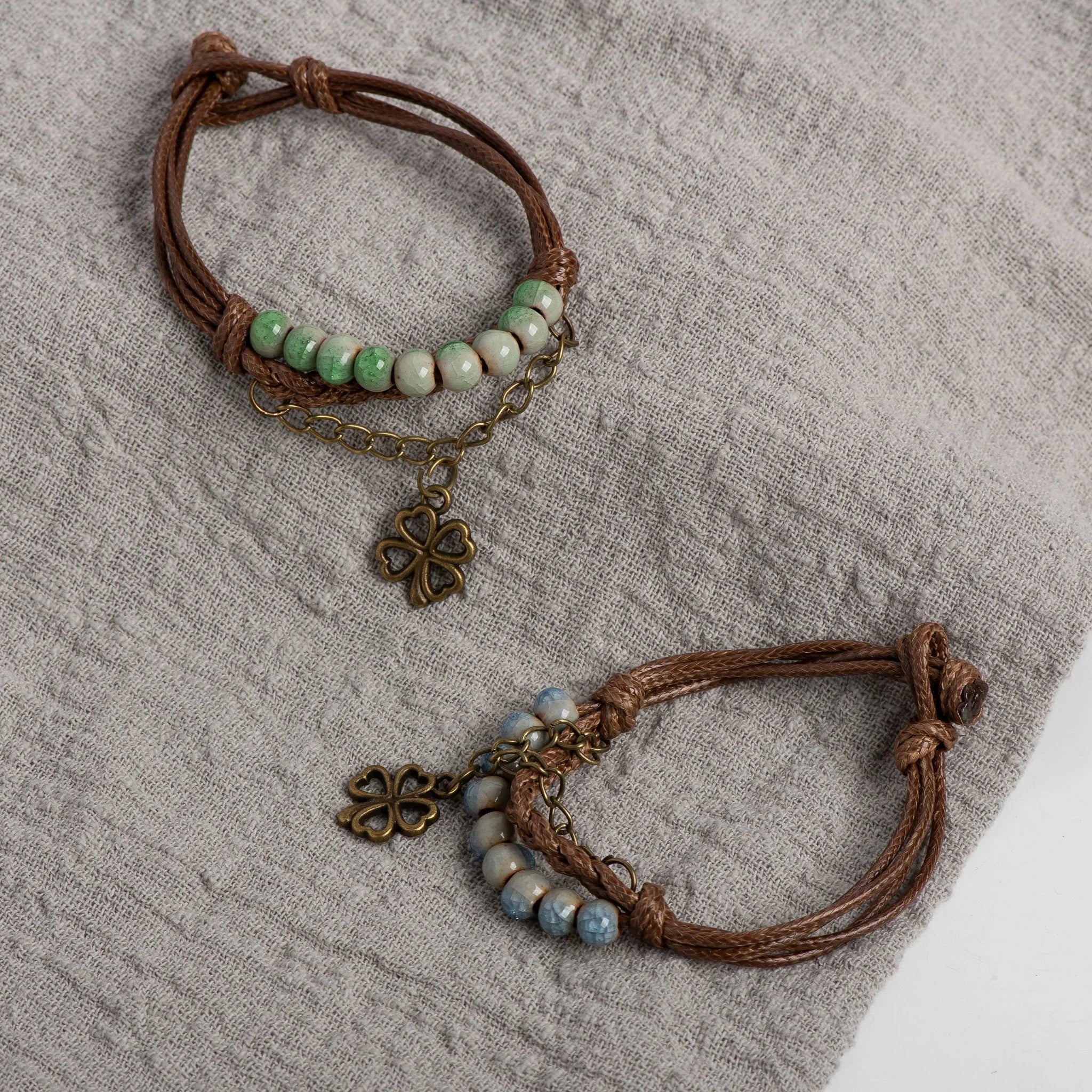 Bracelet en Corde avec Trèfle à 4 Feuilles et Perles vert