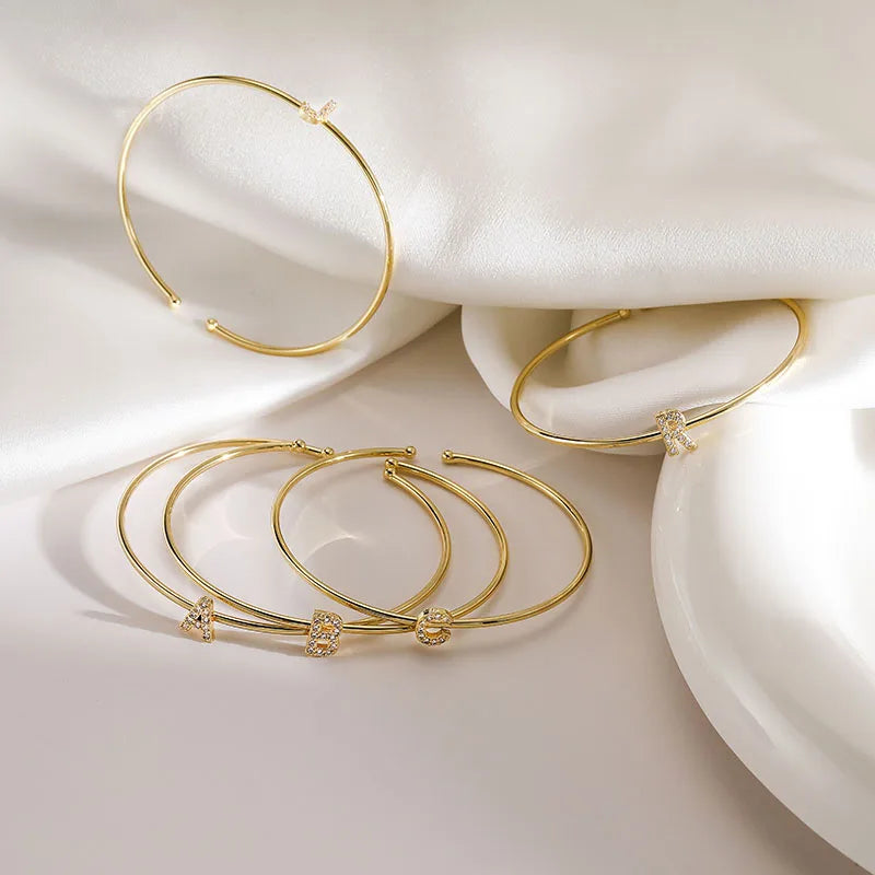 Minimalistisches Initialen-Armband