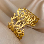 Goldfarbenes Korallen-Cuff-Armband für Damen Gold