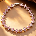 Mehrfach-Kleeblatt-Armband mit farbigen Kristallen in Gold und Rosa