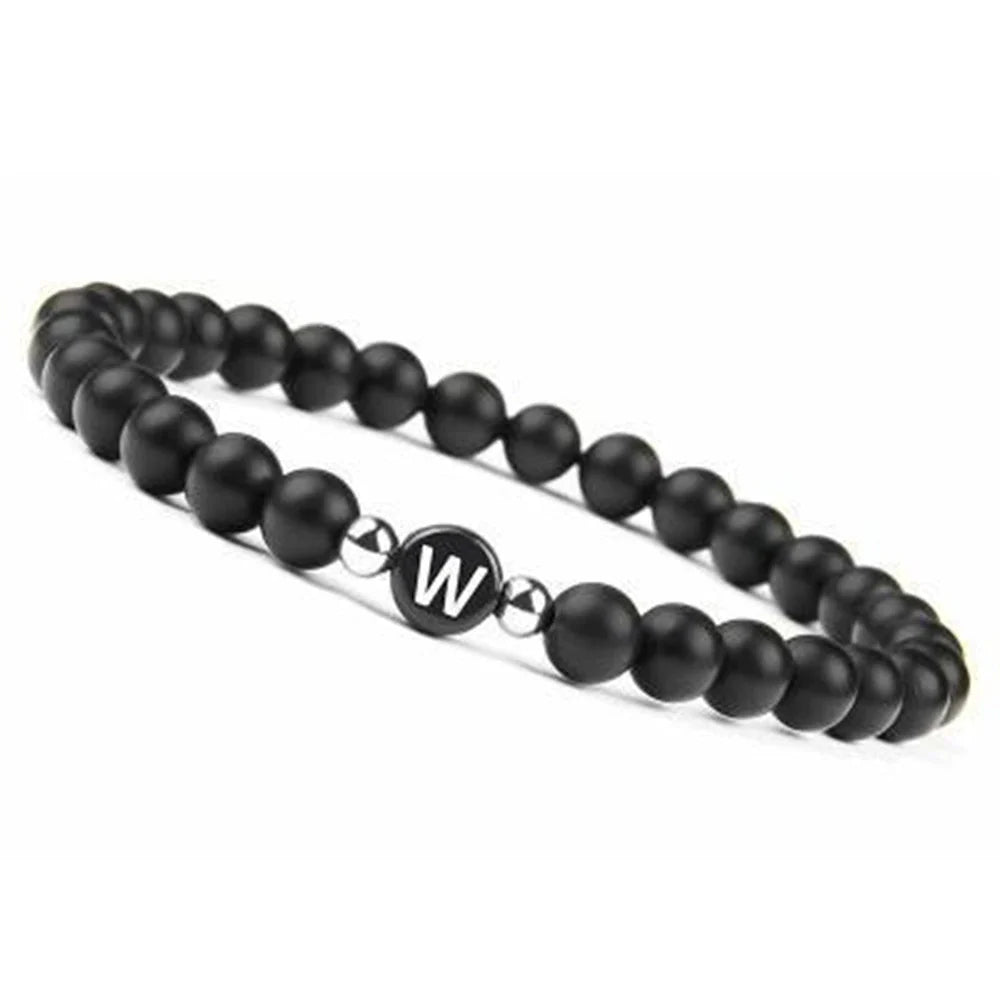 Sort armbånd med initial w