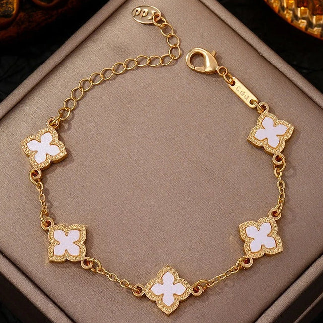 Four-leaf clover bracelet with white mother-of-pearl effect