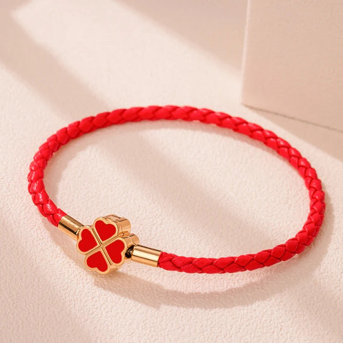 Bracelet Tressé en Cuir avec Trèfle à 4 Feuilles rouge