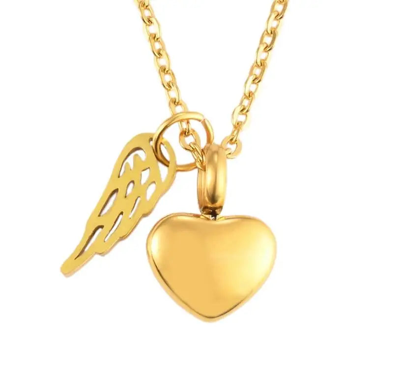 Collier d'urne avec pendentif ailes d'ange et coeur or