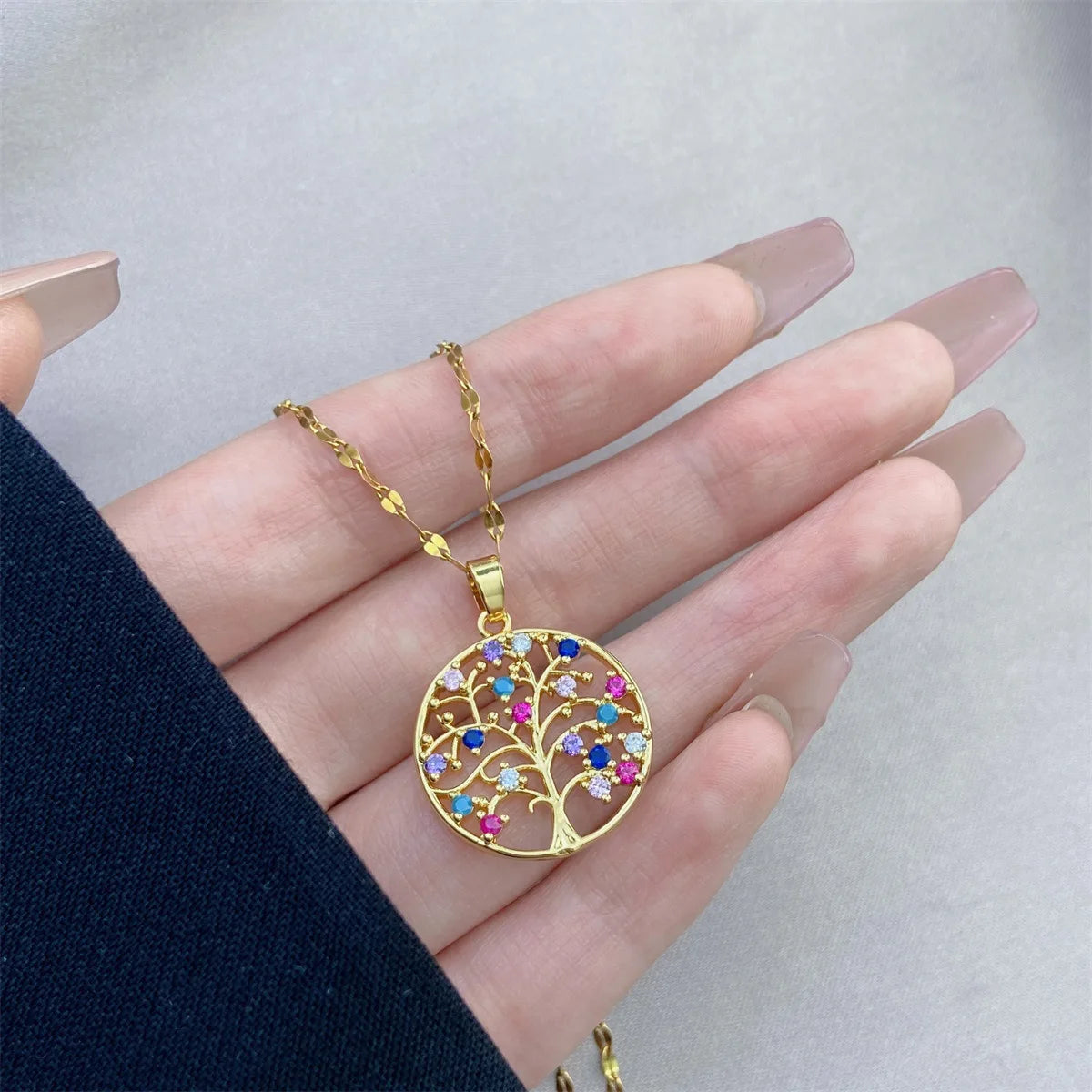Collier avec Pendentif Arbre de Vie avec Zircon Multicolore