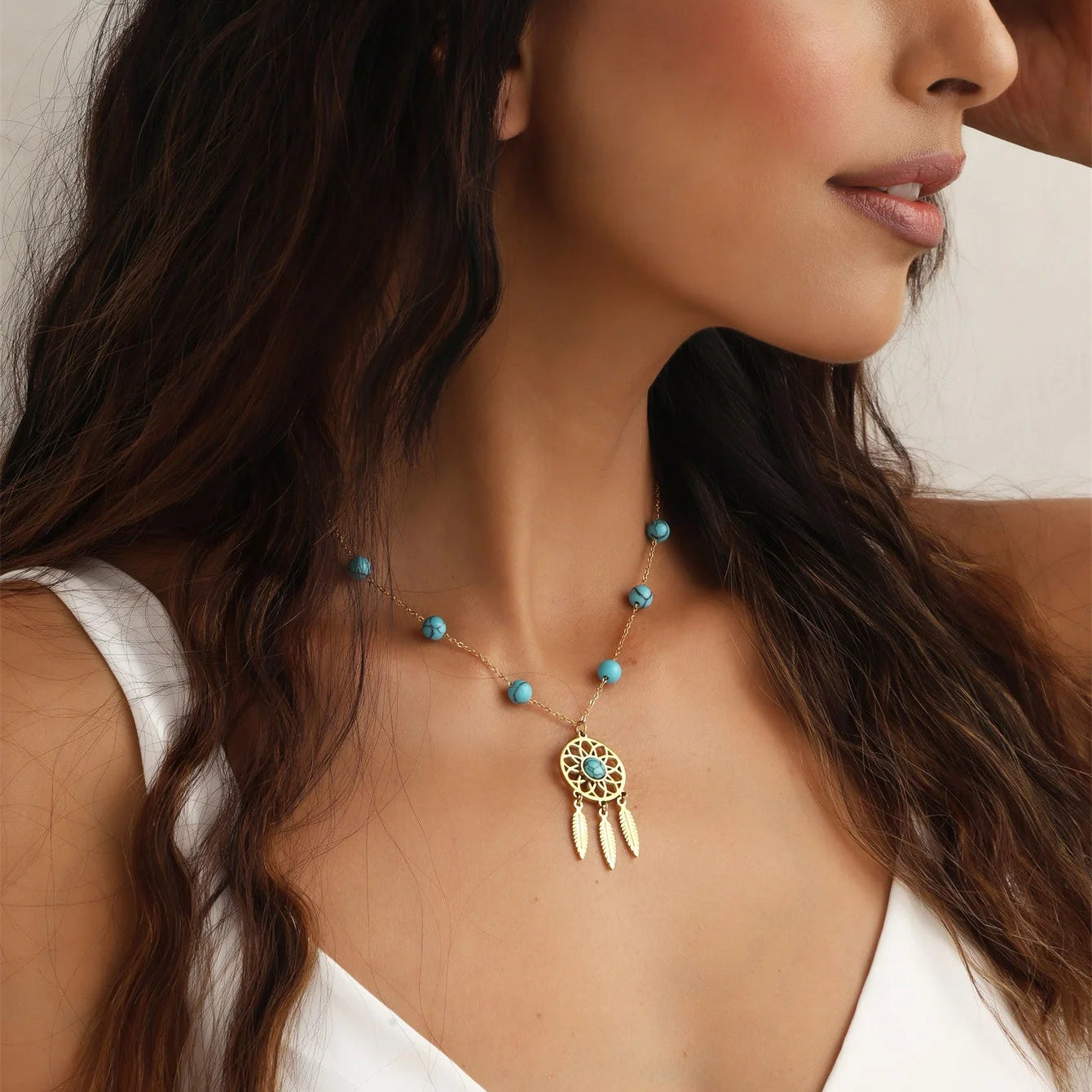 Collier avec pendentif Attrape-Rêve et Perles Turquoises