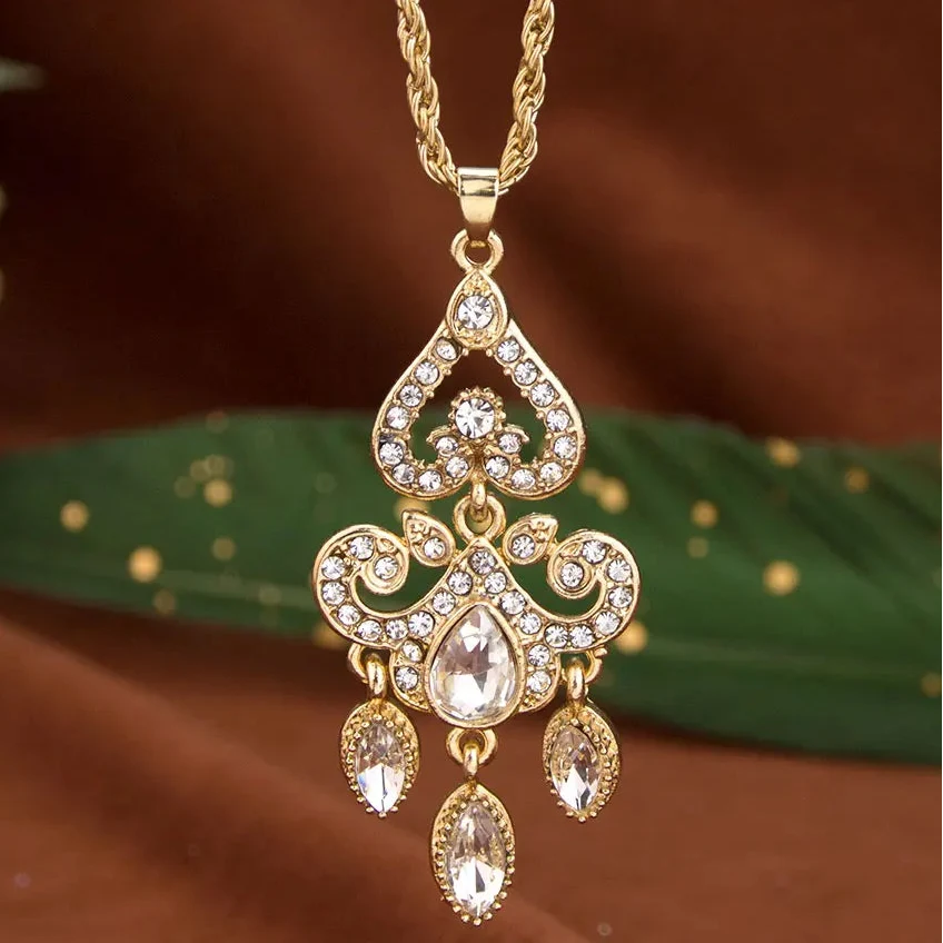 Halsband med traditionellt arabiskt färgat vitt hänge