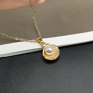 Collier avec Pendentif Coquille Saint-Jacques et Perle or